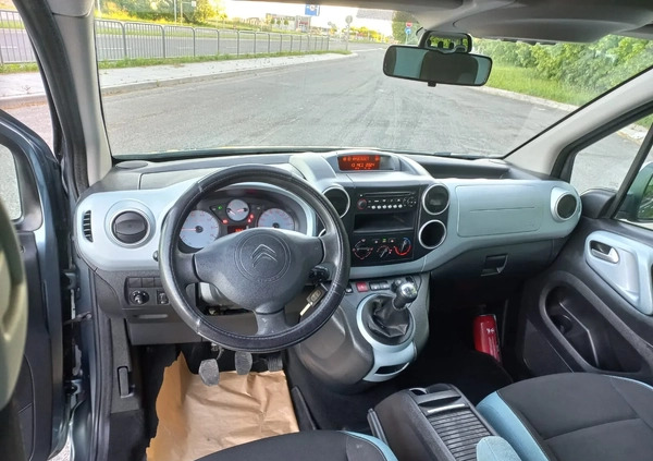 Citroen Berlingo cena 26900 przebieg: 220000, rok produkcji 2012 z Zamość małe 742